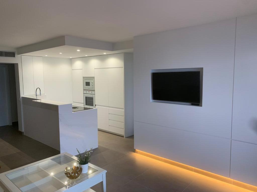 מיחאס Miraflores Beach - Playa First Line - Sea View - Luxury & Design Apartment מראה חיצוני תמונה