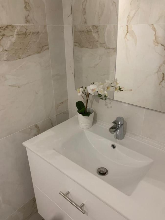 מיחאס Miraflores Beach - Playa First Line - Sea View - Luxury & Design Apartment מראה חיצוני תמונה